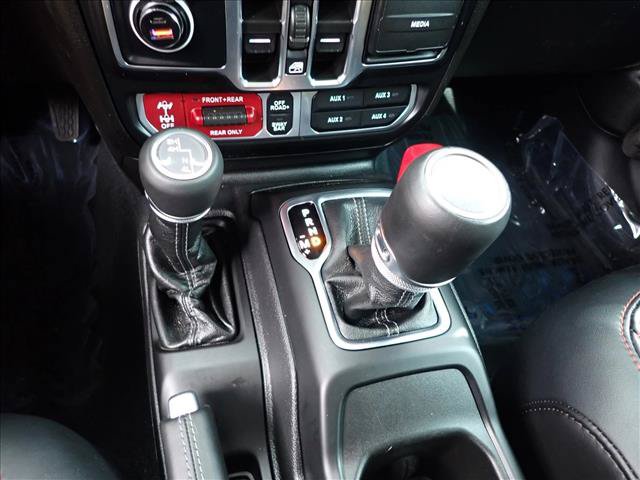 Used 2024 Jeep Gladiator Rubicon w/ Convenience Group AWD/4WD image 21