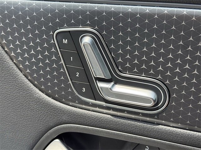 New 2025 Mercedes-Benz GLA 250 image 21