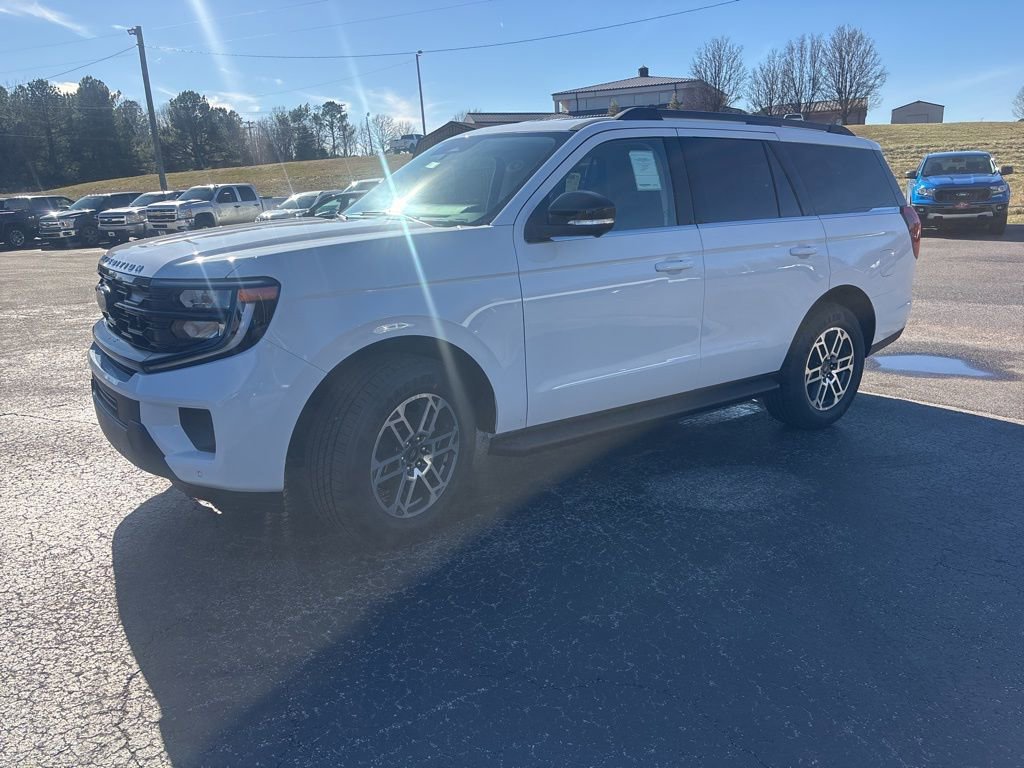 New 2026 Ford Expedition Active image 10