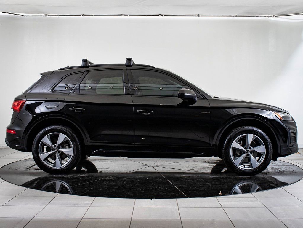 Certified 2025 Audi Q5 2.0T Premium w/ Convenience Plus Package image 6