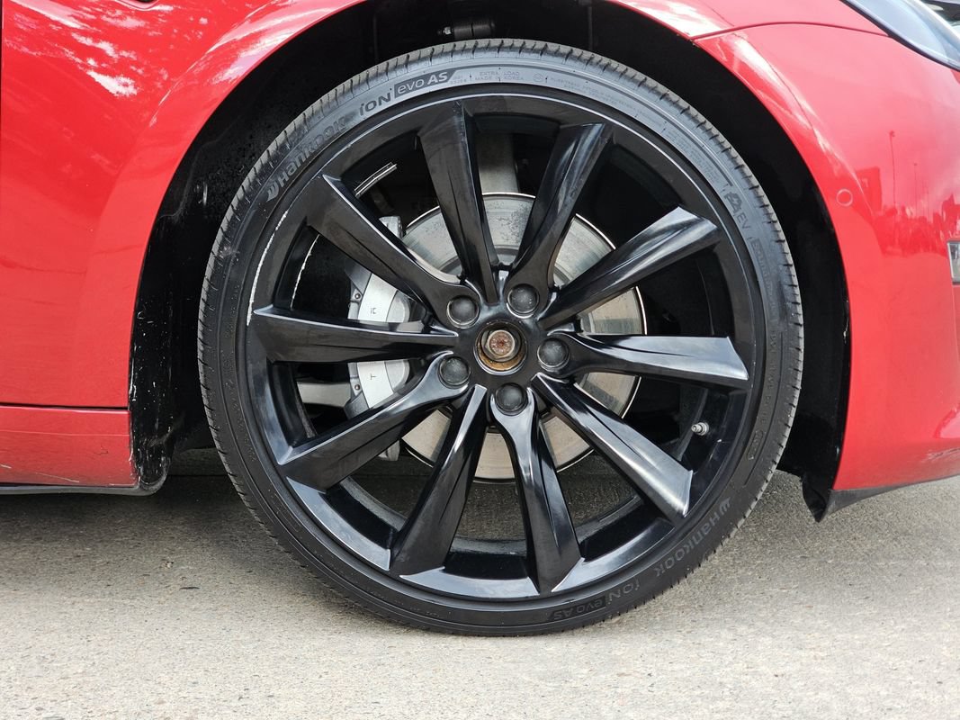 Used 2018 Tesla Model 3 Long Range AWD/4WD image 32