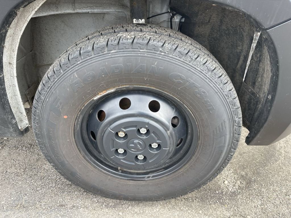 Used 2023 RAM ProMaster 2500 w/ Driver Convenience Group image 3