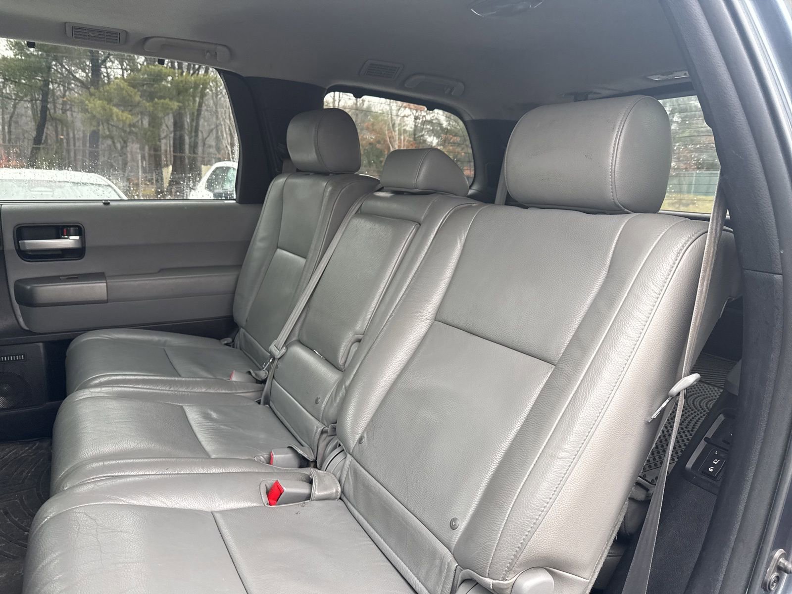 Used 2010 Toyota Sequoia Limited image 11