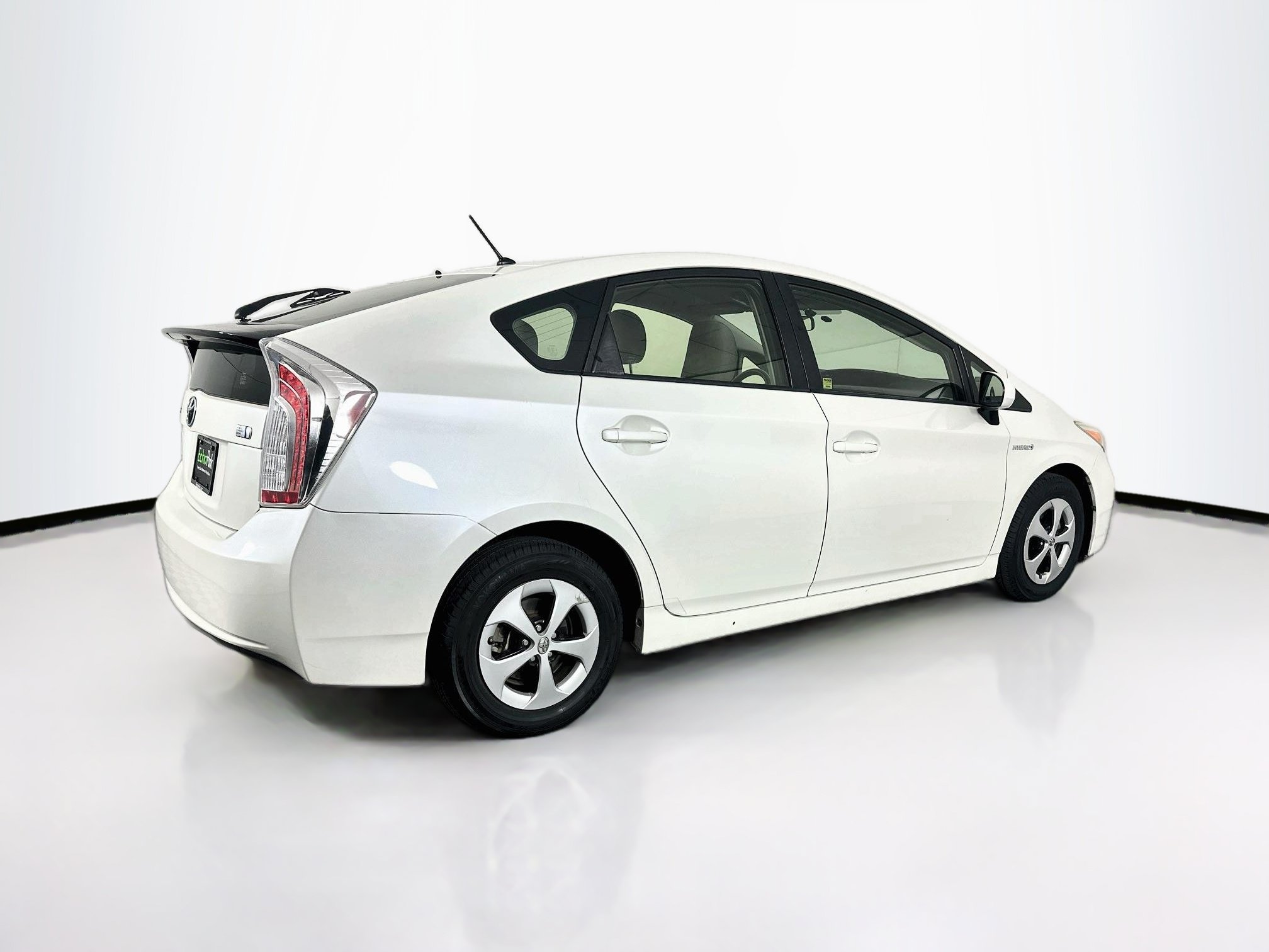 Used 2015 Toyota Prius Two FWD image 9