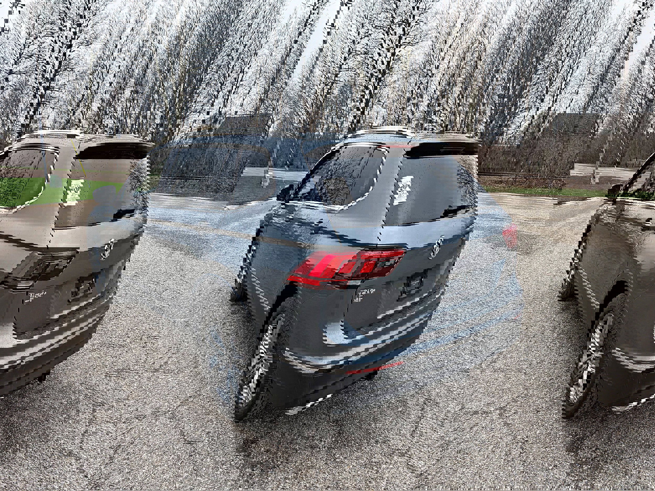 Used 2021 Volkswagen Tiguan SEL w/ 2-Row Tiguan MDO Package image 7