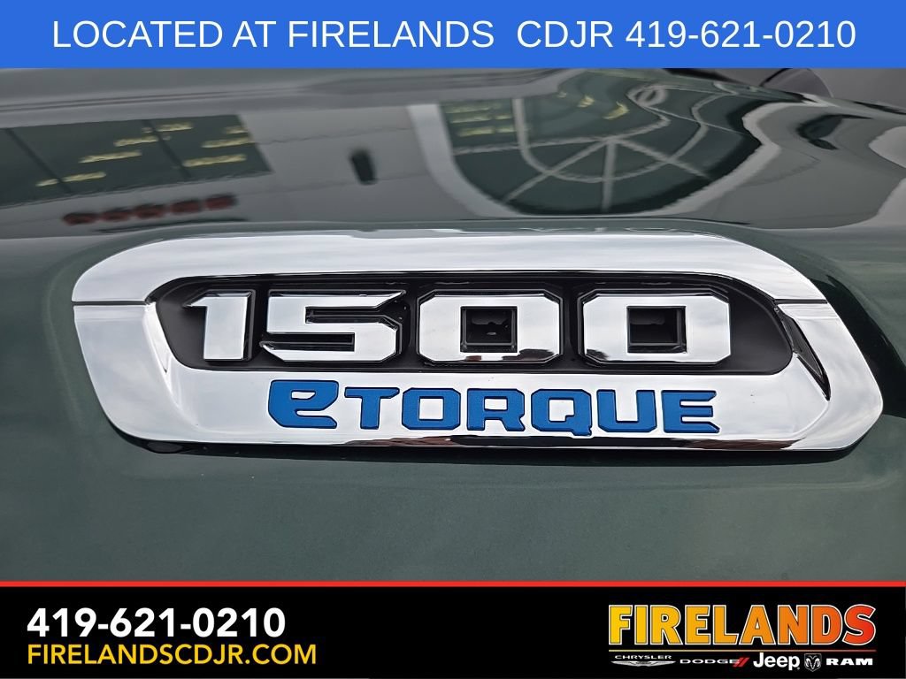 New 2026 RAM 1500 4x4 Crew Cab image 9