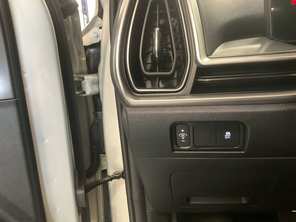 Certified 2026 Kia Sorento LX FWD image 25