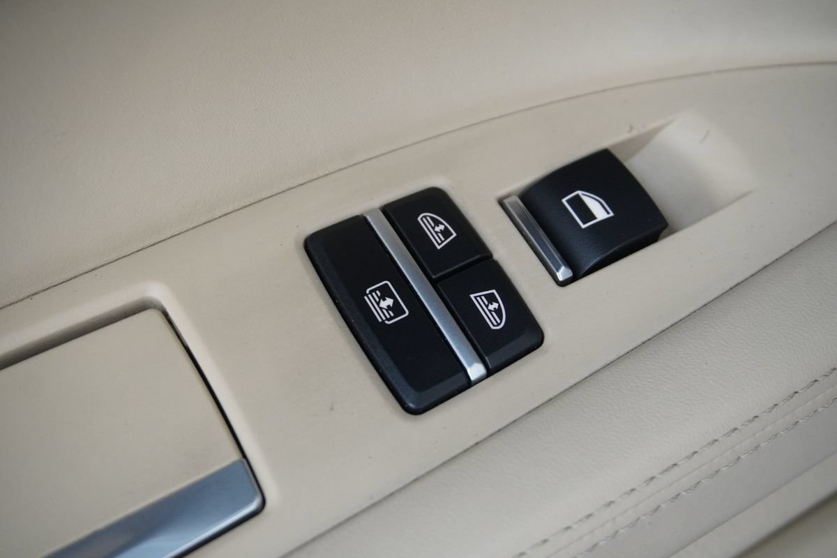 Used 2013 BMW 740Li xDrive w/ Executive Pkg AWD/4WD image 14