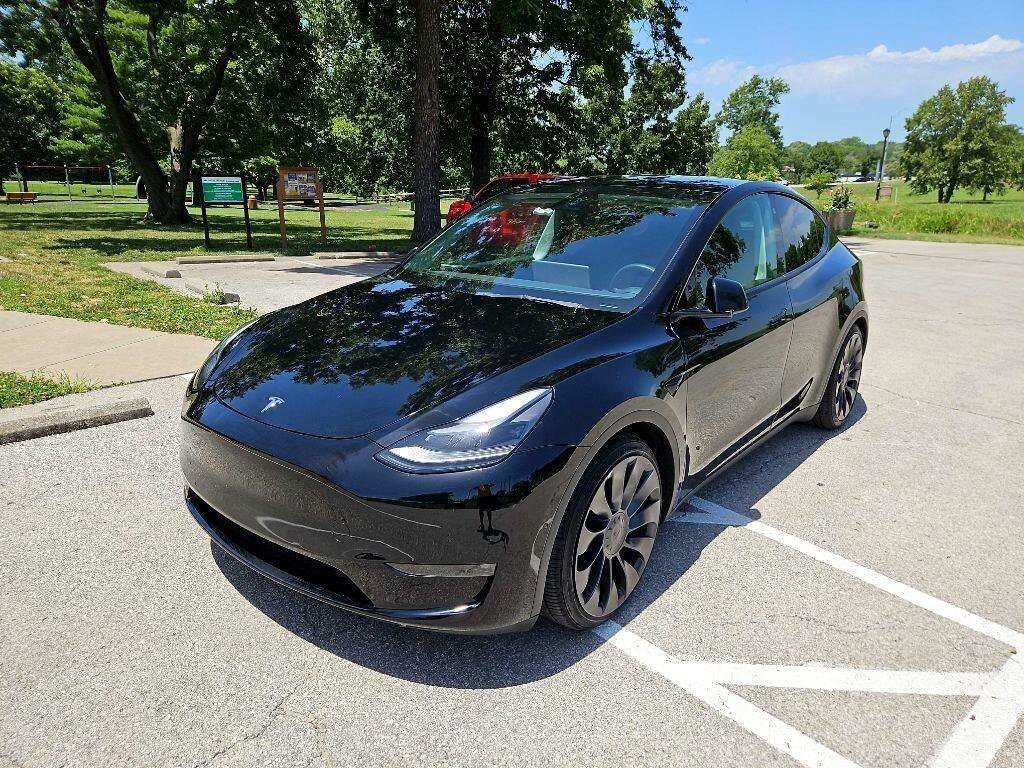 Used 2021 Tesla Model Y Performance AWD/4WD image 1