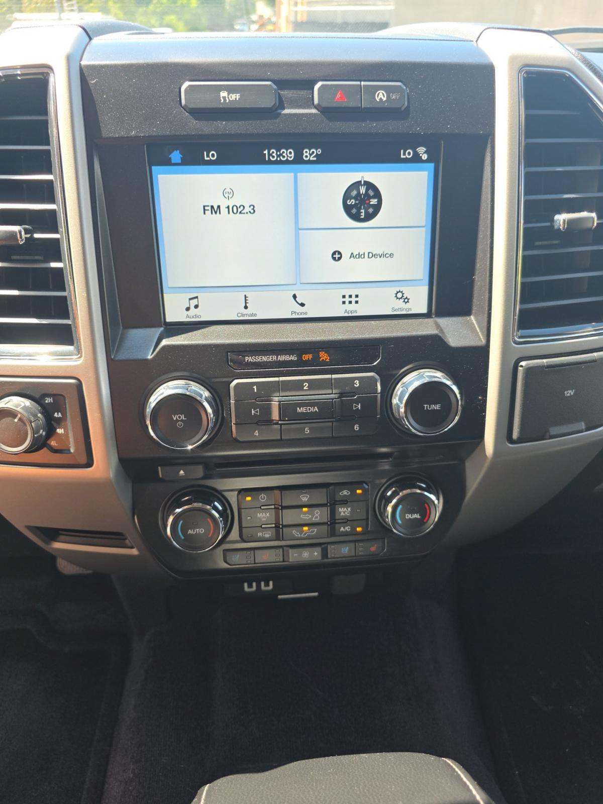 Used 2017 Ford F150 Lariat AWD/4WD image 3