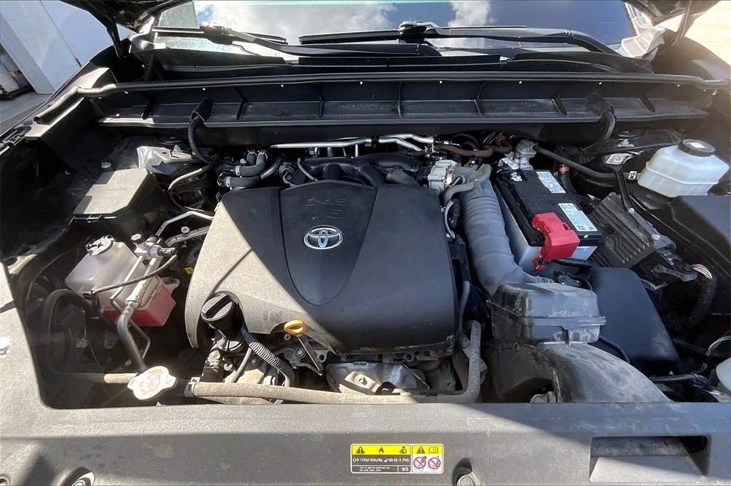 Used 2021 Toyota Highlander XSE image 30