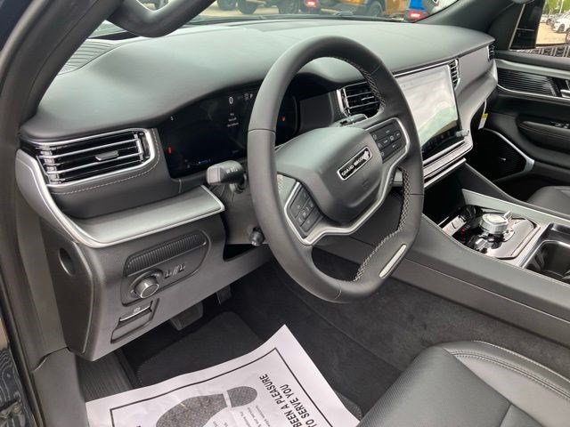 New 2026 Jeep Grand Wagoneer Limited AWD/4WD image 16