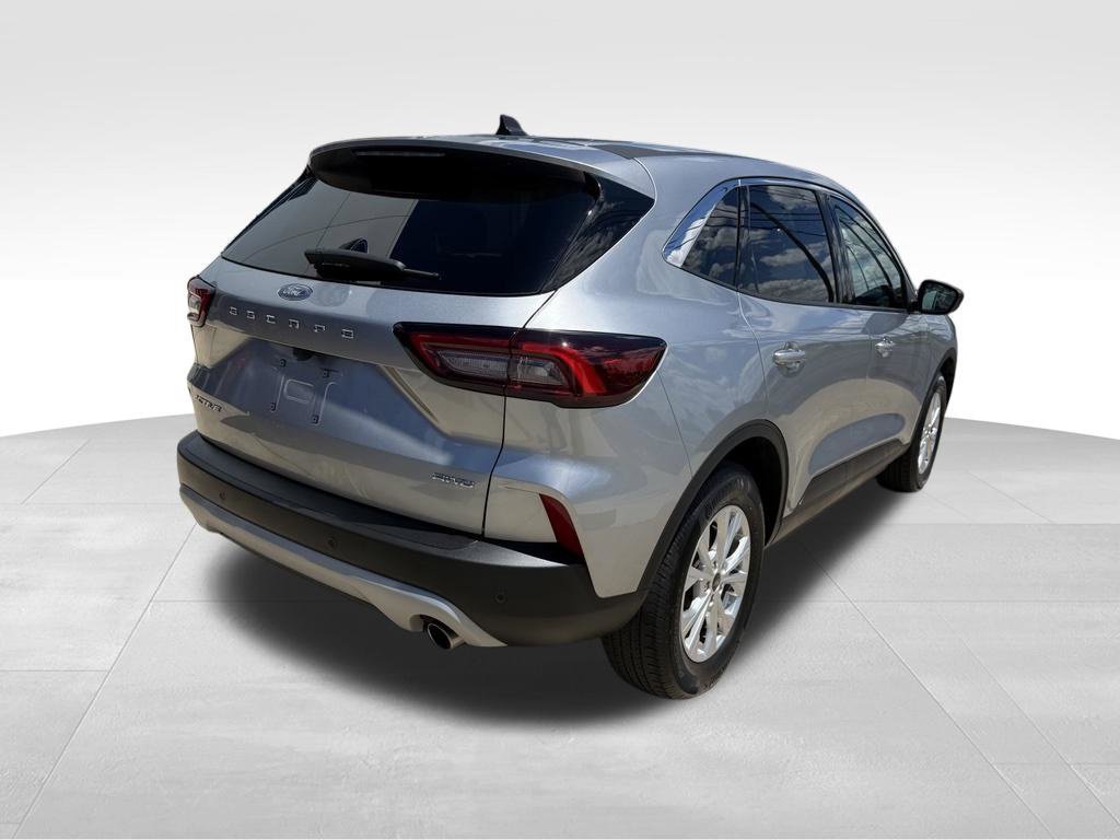 Used 2023 Ford Escape Active w/ Tech Pack #1 AWD/4WD image 9