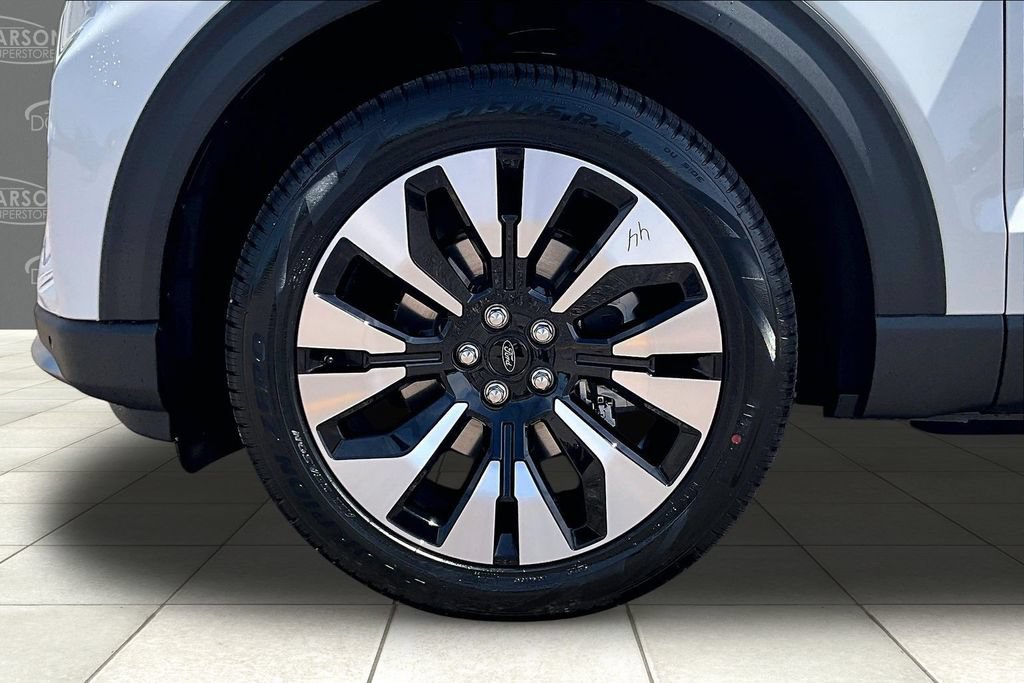 New 2026 Ford Explorer Platinum w/ LUX Leather Package AWD/4WD image 9