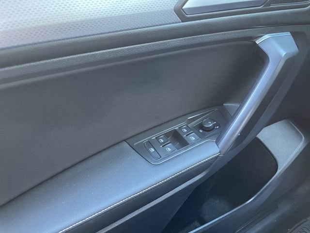 Used 2022 Volkswagen Tiguan S image 11