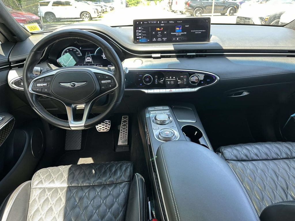 Used 2023 Genesis GV70 3.5T Sport w/ Sport Prestige Package AWD/4WD image 12