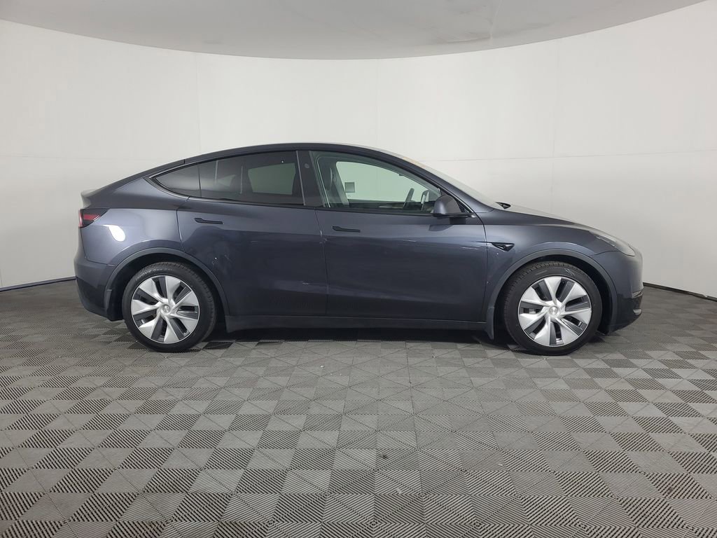 Used 2024 Tesla Model Y Long Range image 3