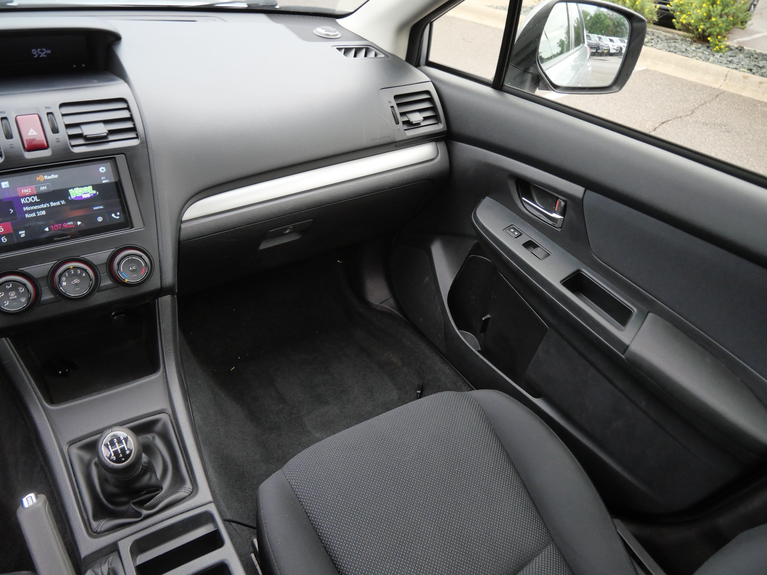 Used 2013 Subaru Impreza 2.0i Premium w/ Alloy Wheel Pkg + Moonroof AWD/4WD image 11