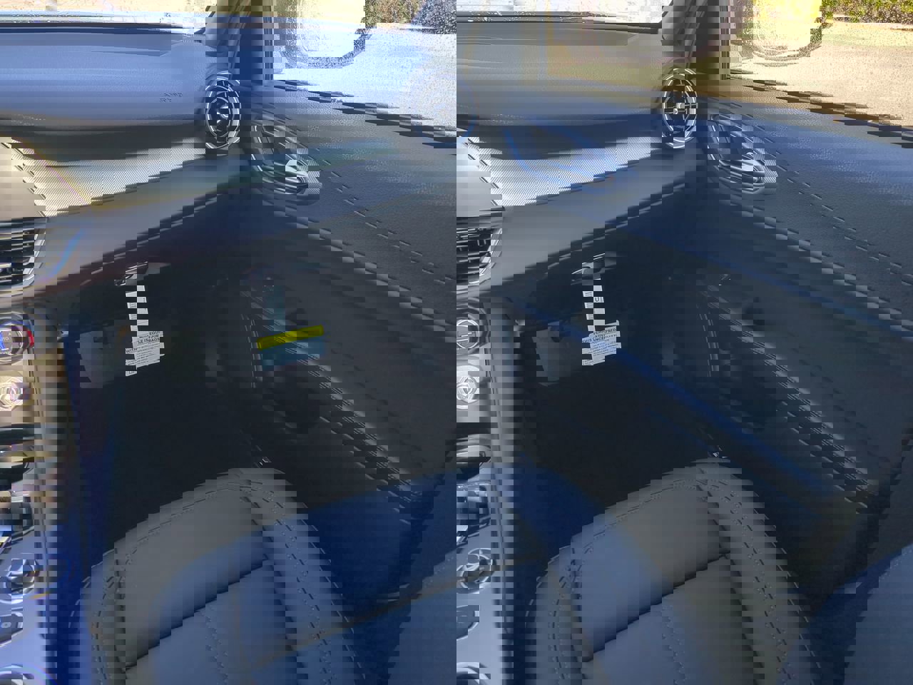 New 2025 Alfa Romeo Giulia w/ Driving Assist Package image 15