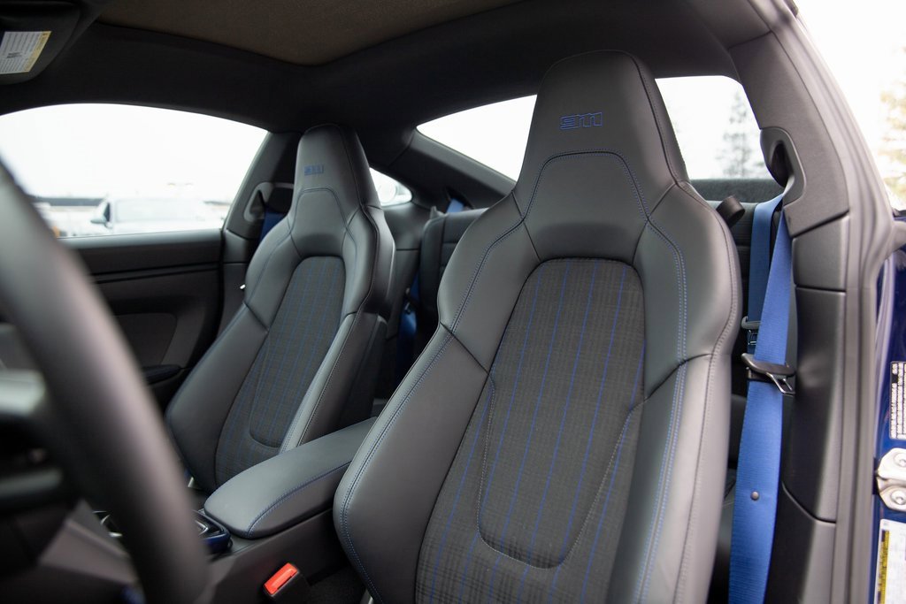 Certified 2025 Porsche 911 Carrera T image 5