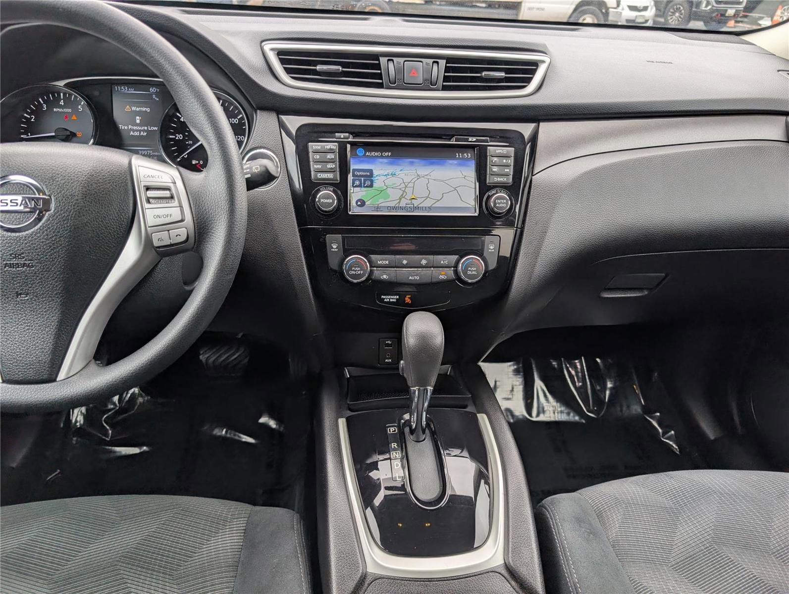 Used 2016 Nissan Rogue SV w/ SV Premium Package image 18