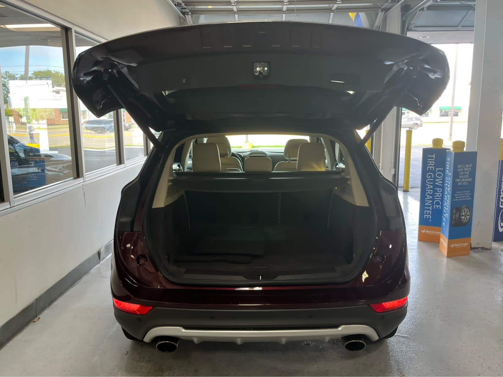 Used 2016 Lincoln MKC Select w/ Select Plus Package AWD/4WD image 5