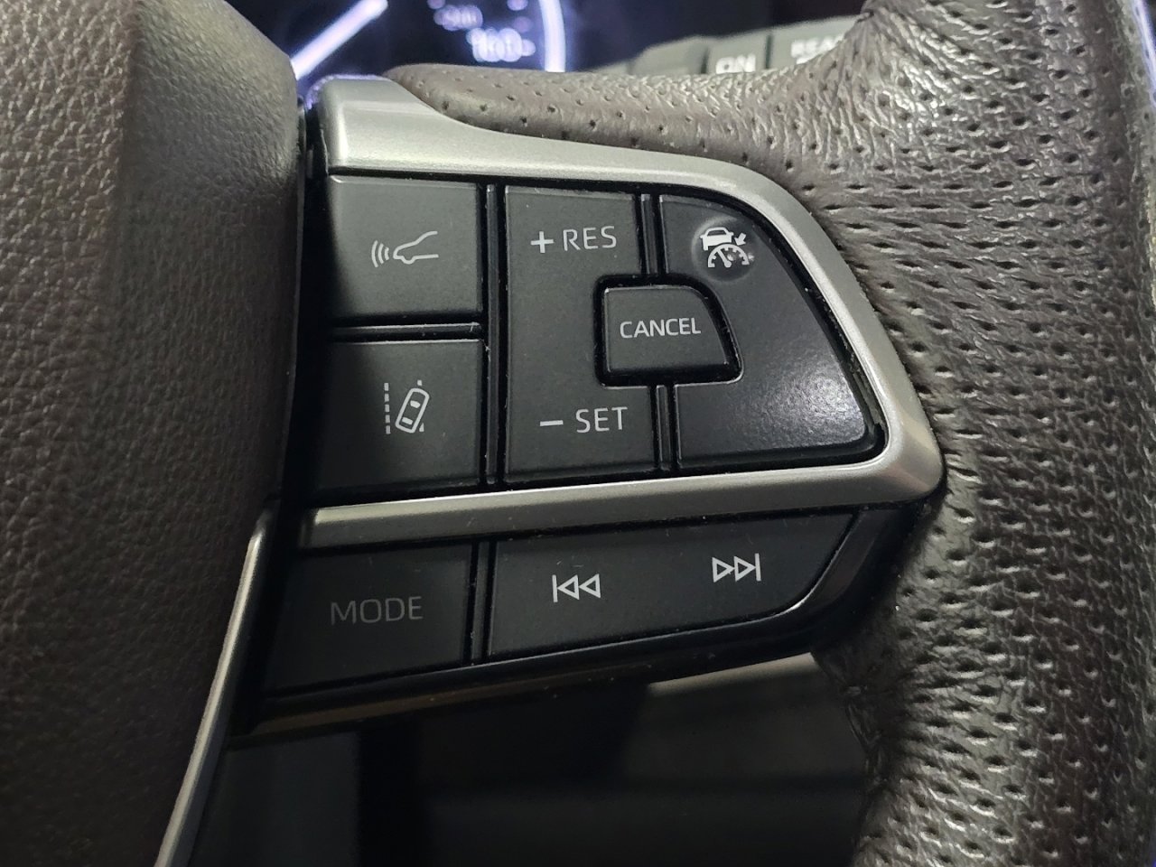 Used 2022 Toyota Sienna Platinum image 36