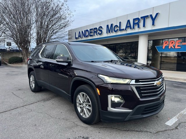 Used 2022 Chevrolet Traverse LT image 2