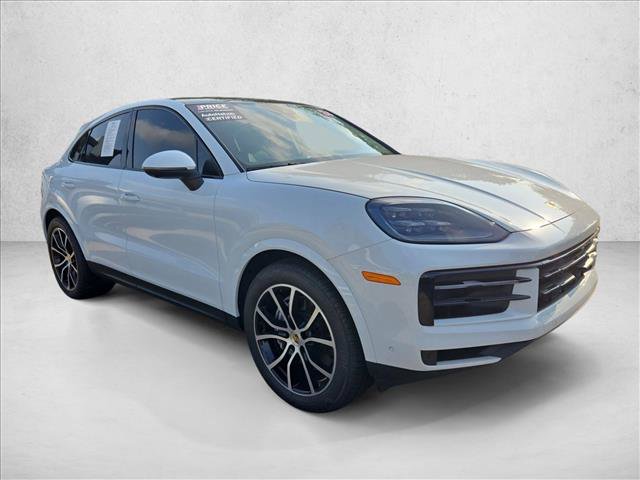 Used 2024 Porsche Cayenne Coupe AWD/4WD image 3