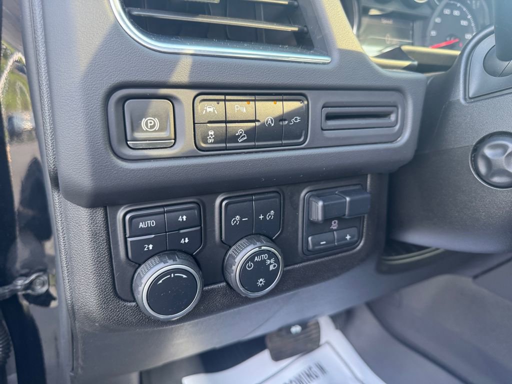 Used 2021 Chevrolet Tahoe Z71 w/ Z71 Signature Package AWD/4WD image 30