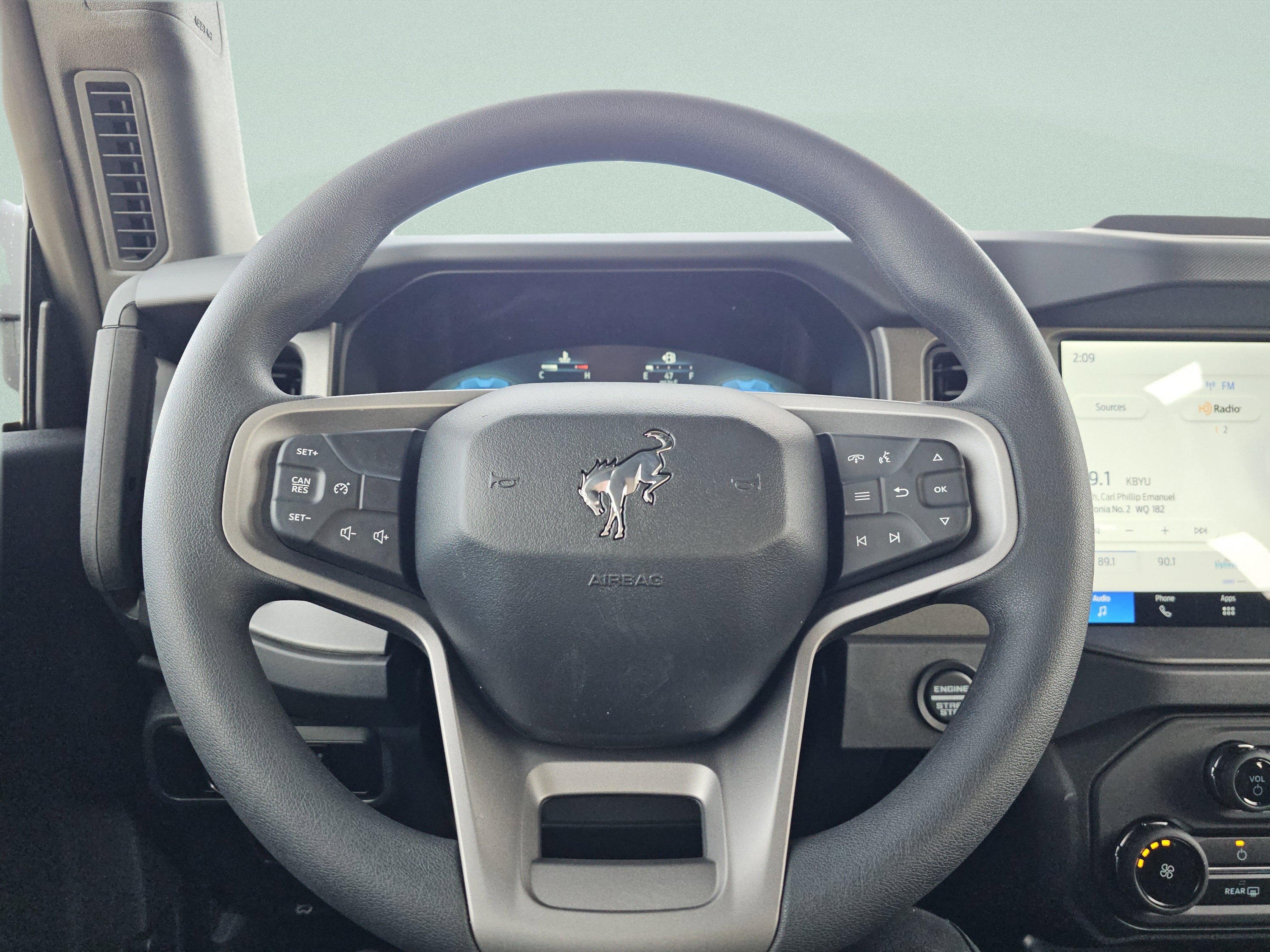 New 2025 Ford Bronco 4-Door AWD/4WD image 28