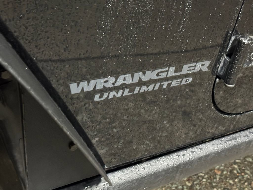 Used 2015 Jeep Wrangler Unlimited Sport image 25