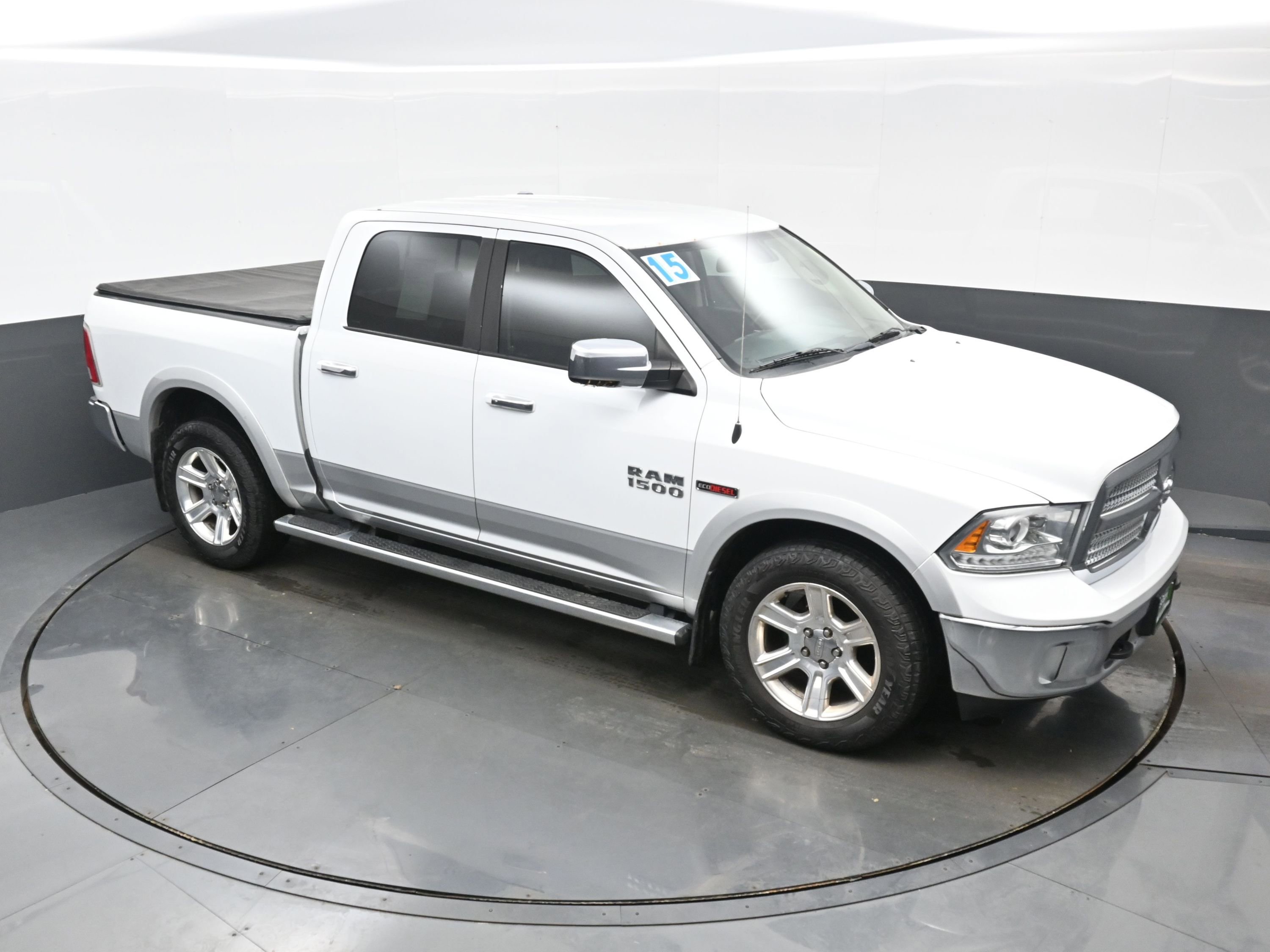 Used 2015 RAM 1500 Laramie image 38