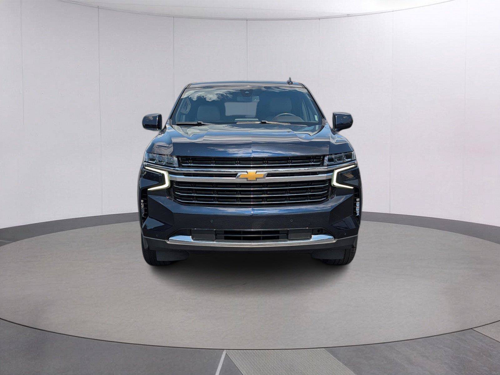 Used 2022 Chevrolet Suburban LT AWD/4WD image 8