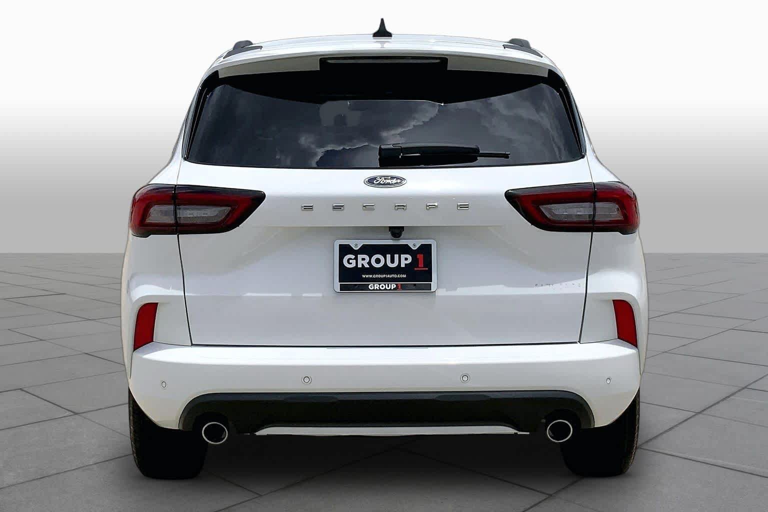 Used 2023 Ford Escape ST-Line w/ Tech Pack #1 FWD image 5