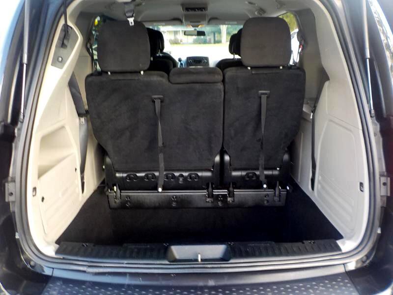 Used 2016 Dodge Grand Caravan SXT image 18
