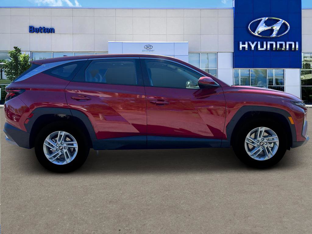 New 2025 Hyundai Tucson SE image 9