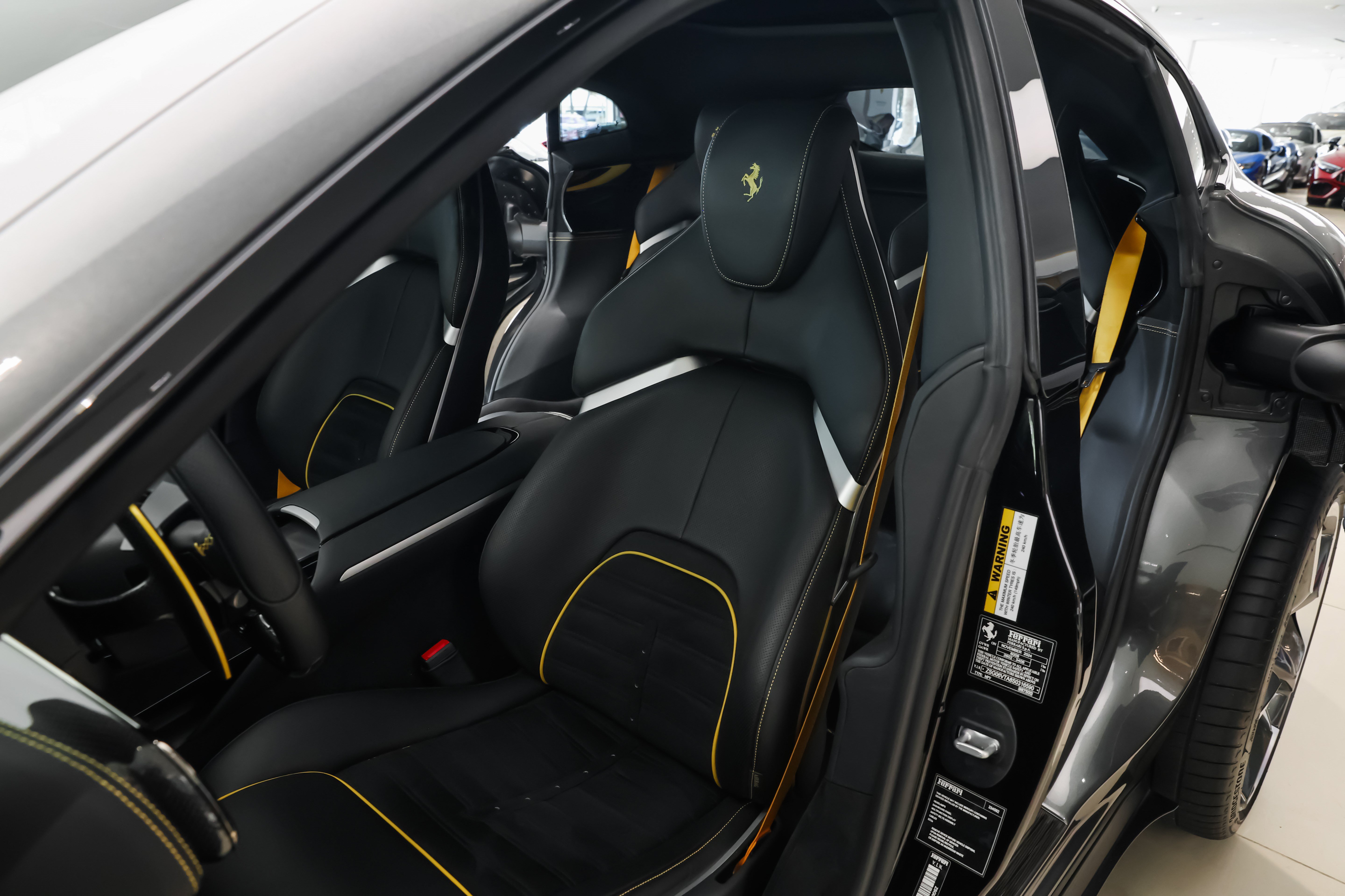 Used 2025 Ferrari Purosangue AWD/4WD image 44