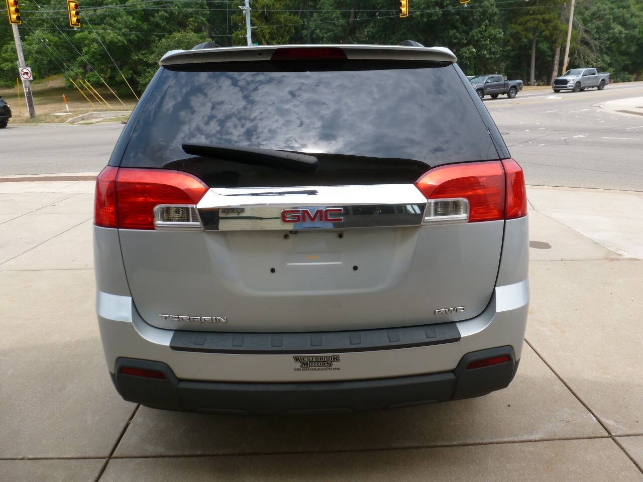 Used 2015 GMC Terrain SLE AWD/4WD image 8