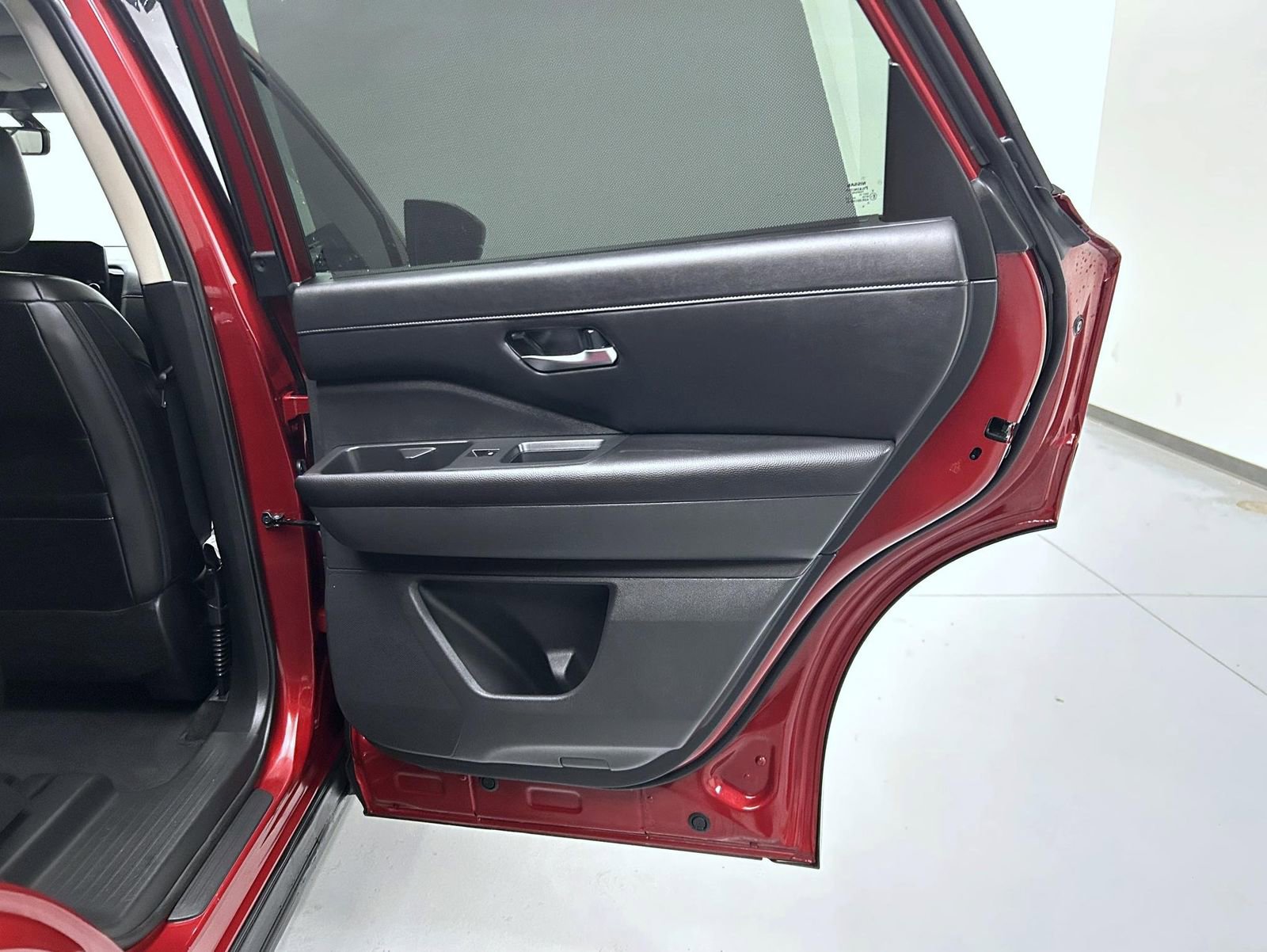 Used 2024 Nissan Pathfinder SL w/ SL Premium Package image 17