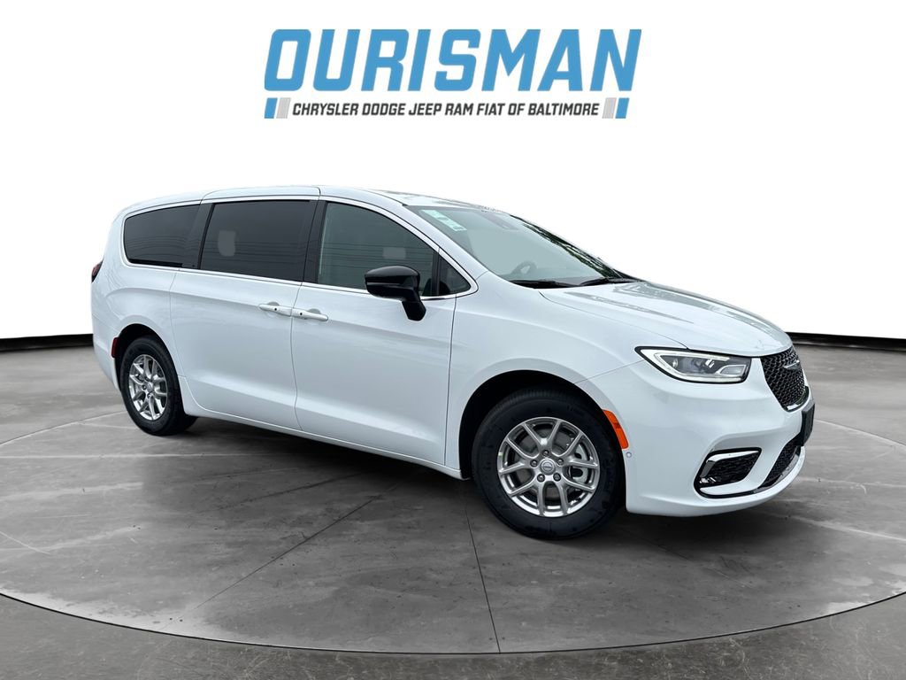 New 2026 Chrysler Pacifica Select image 1