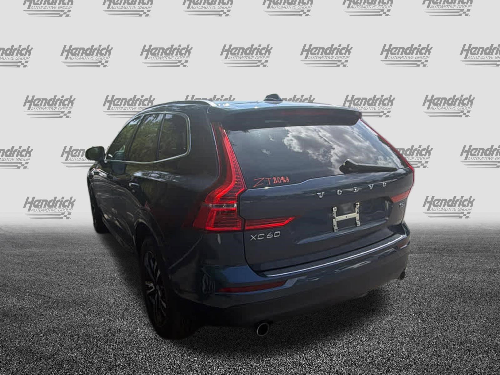 Used 2021 Volvo XC60 T5 Momentum w/ Advanced Package image 10