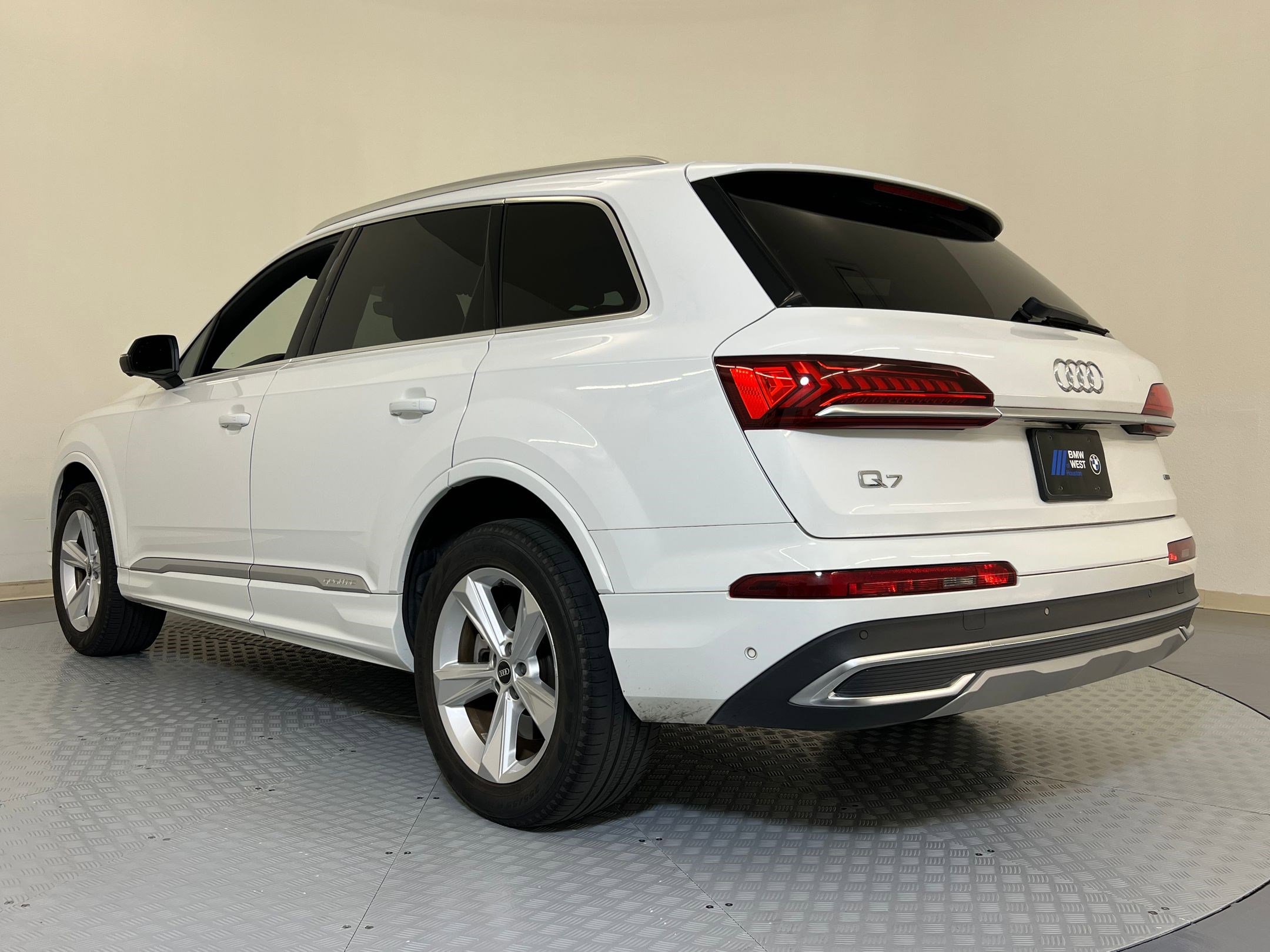 Used 2022 Audi Q7 2.0T Premium Plus w/ Premium Plus Package image 3