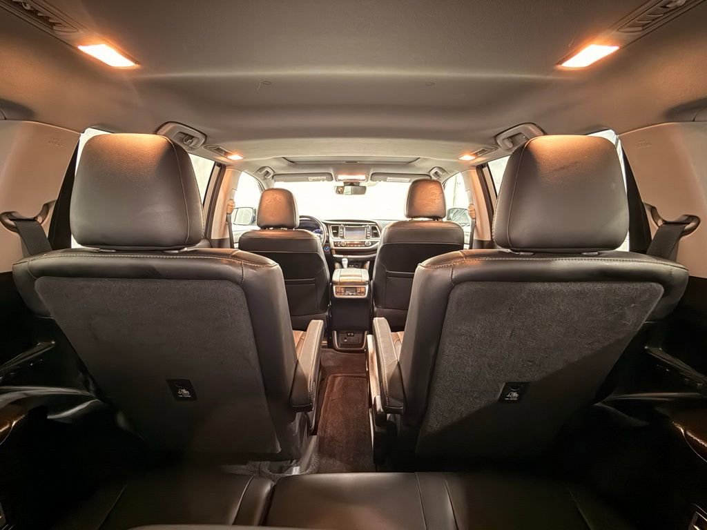 Used 2018 Toyota Highlander XLE image 37