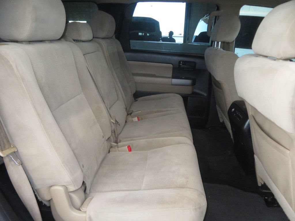 Used 2015 Toyota Sequoia SR5 AWD/4WD image 33