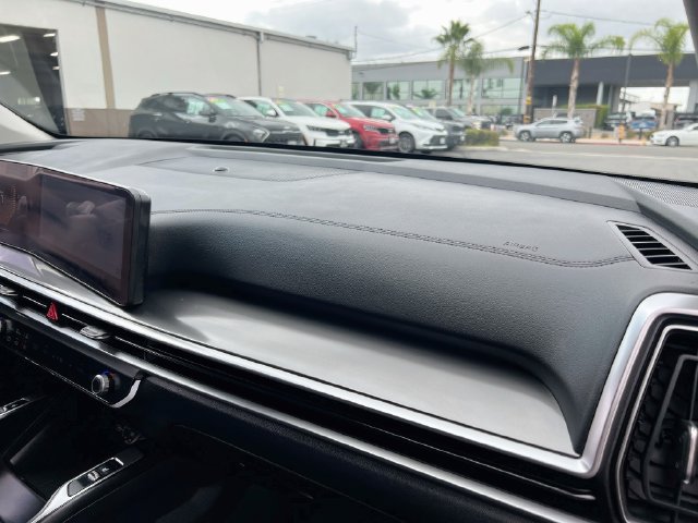 Certified 2025 Kia Sorento S w/ Panoramic Sunroof Package FWD image 32