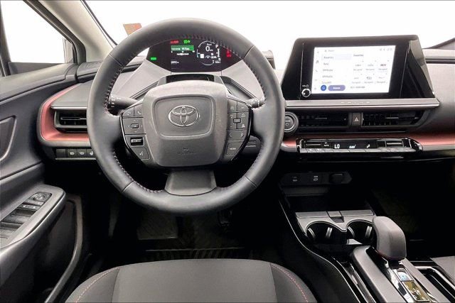 Used 2026 Toyota Prius Plug-In Hybrid FWD image 4