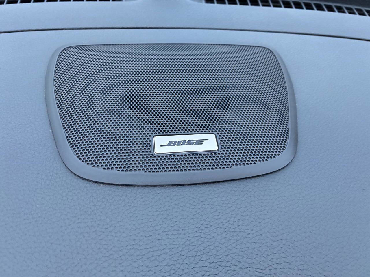 Used 2019 Nissan Rogue SL w/ Premium Package image 18