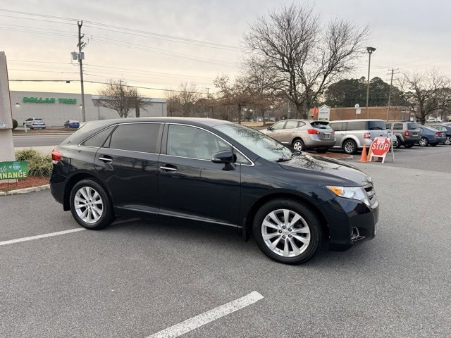 Used 2013 Toyota Venza XLE image 2