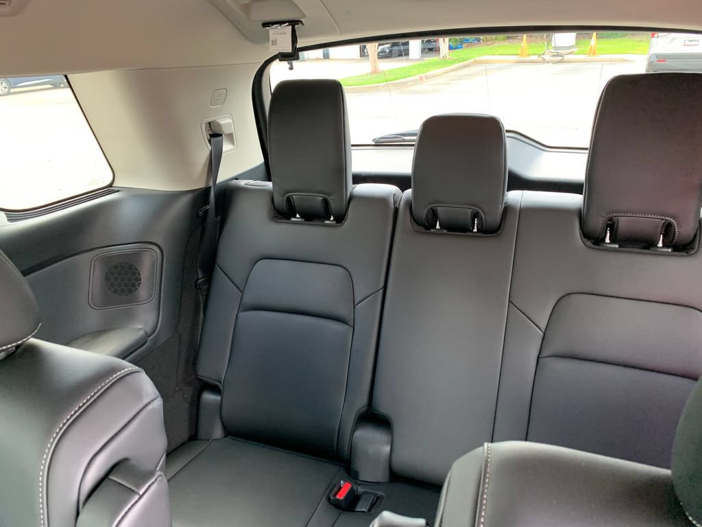Used 2025 Nissan Pathfinder Platinum AWD/4WD image 30